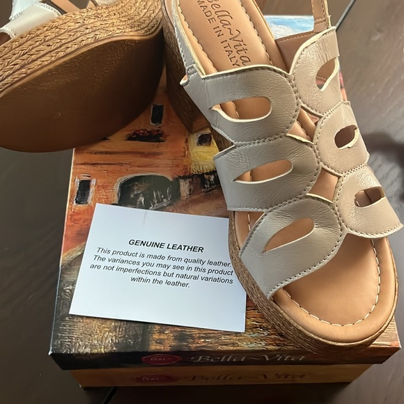 Sandals - Picture 5 of 5